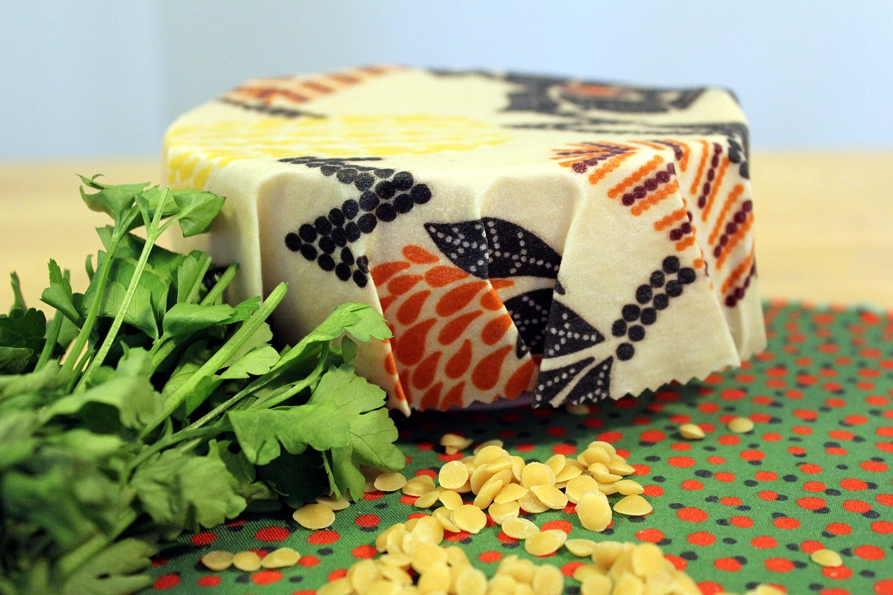Tired of Plastic Wrap? Make Your Own Beeswax-Infused-Cloth Wraps Instead.