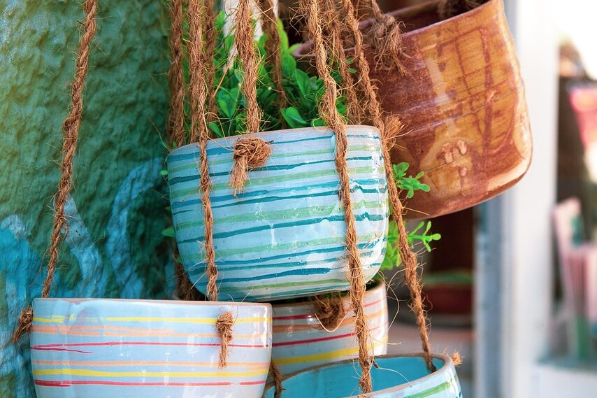 hanging pots, hanging plants, ceramic pots, decoration